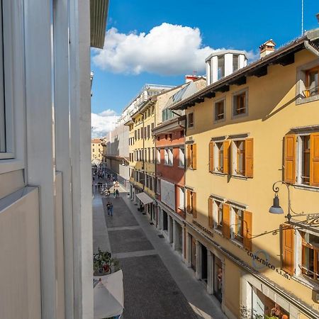 Udine Palazzo D'Aronco Modern Apartment ภายนอก รูปภาพ