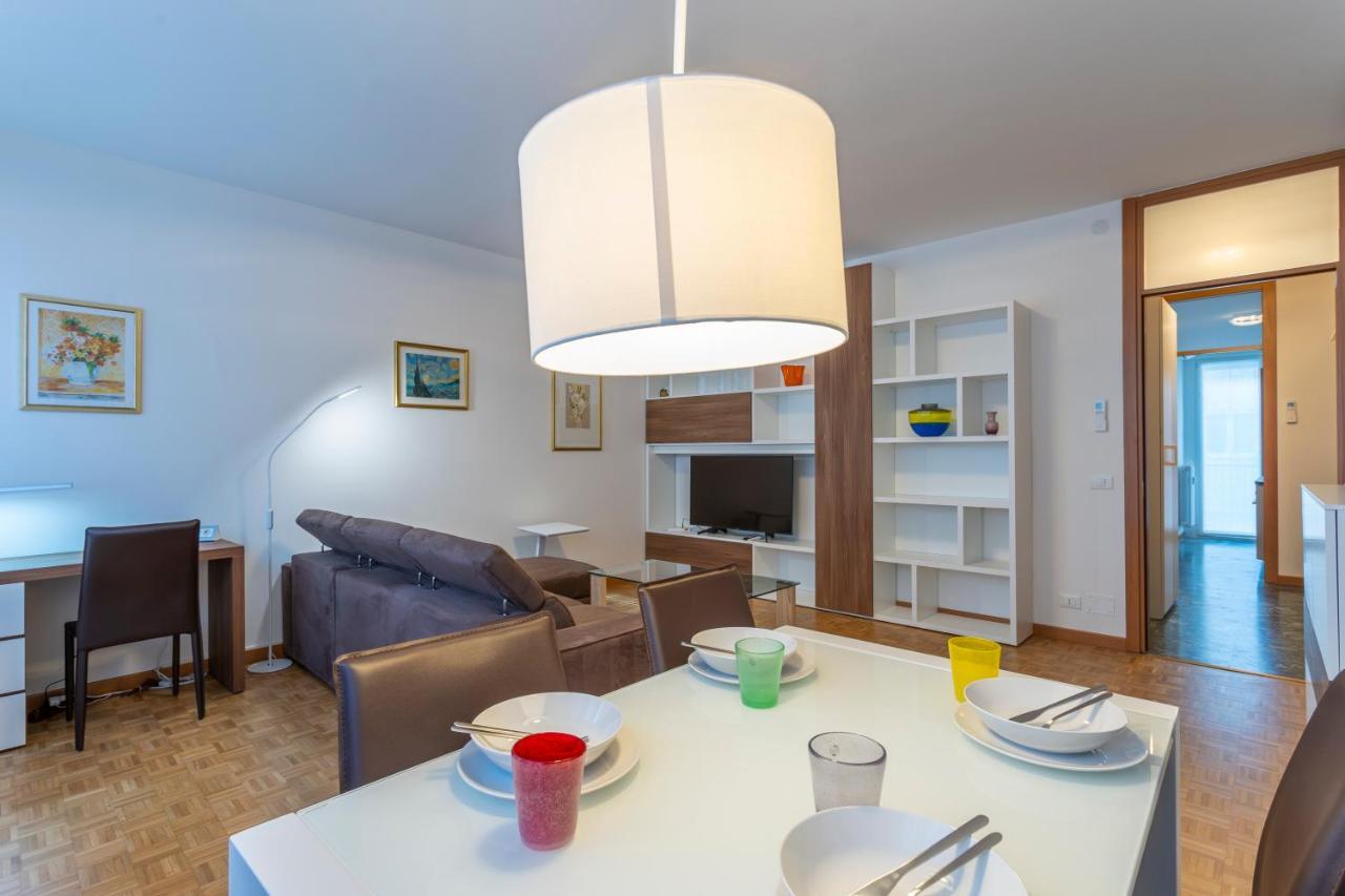 Udine Palazzo D'Aronco Modern Apartment ภายนอก รูปภาพ